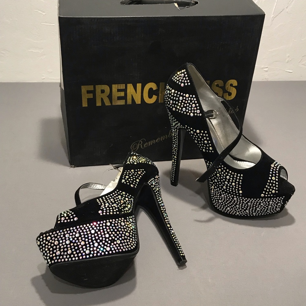 NEW FRENCH KISS Blanca Crystal Bedazzled Stiletto